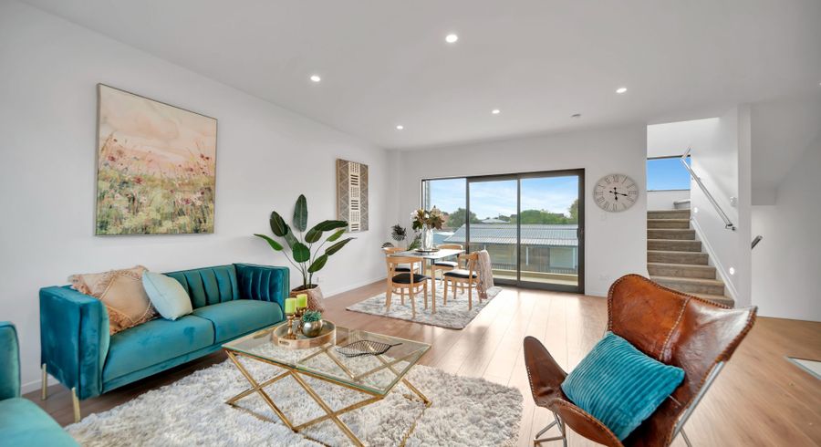  at 723C Massey Road, Mangere, Auckland
