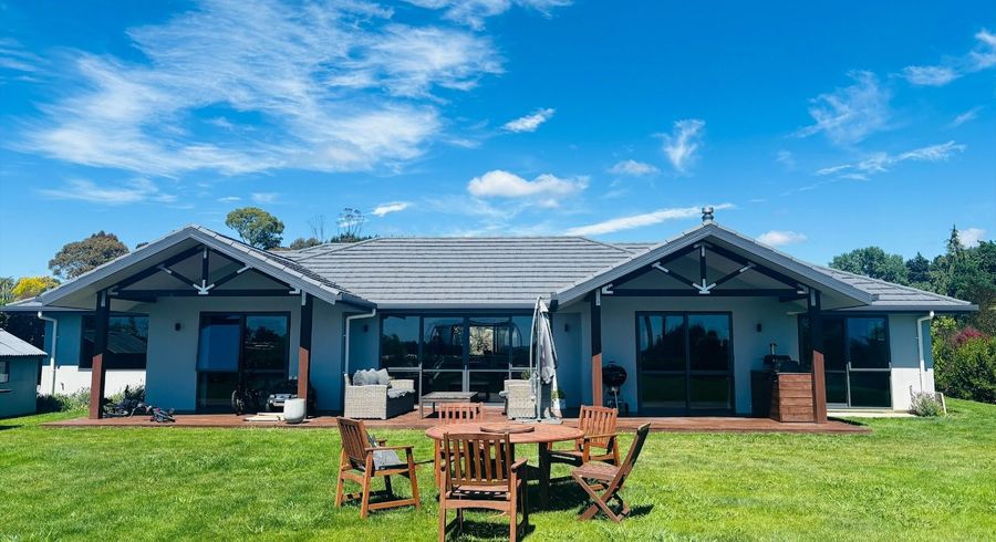  at 185 Ridgeview Road, Redwood Valley, Richmond