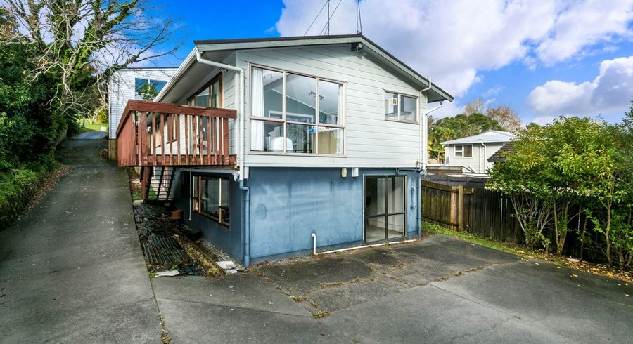  at 1 Alexander Avenue, Torbay, Auckland