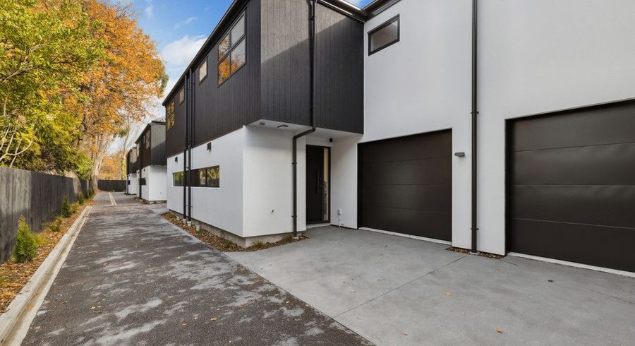  at 2/12 Tabart Street, Woolston, Christchurch City, Canterbury