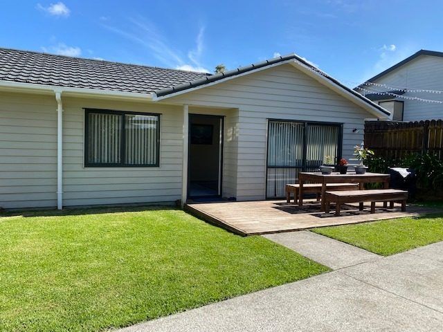  at 11A Coubray Place, Botany Downs, Manukau City, Auckland