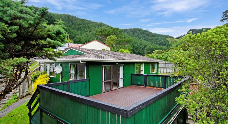  at 105 Hazlewood Avenue, Karori, Wellington