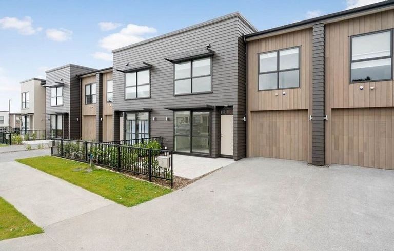  at 60 Matairangi Avenue, Totara Heights, Manukau City, Auckland