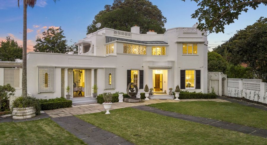  at 46 Mountain Road, Epsom, Auckland