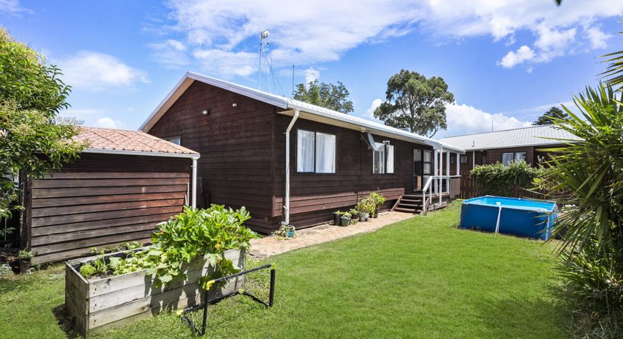  at 11/390 West Coast Road, Glen Eden, Auckland
