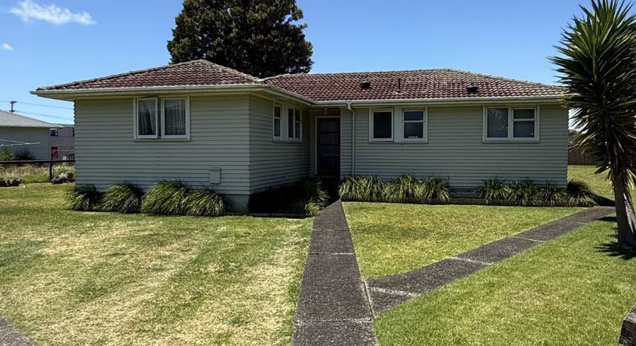  at Mangere East, Manukau City, Auckland