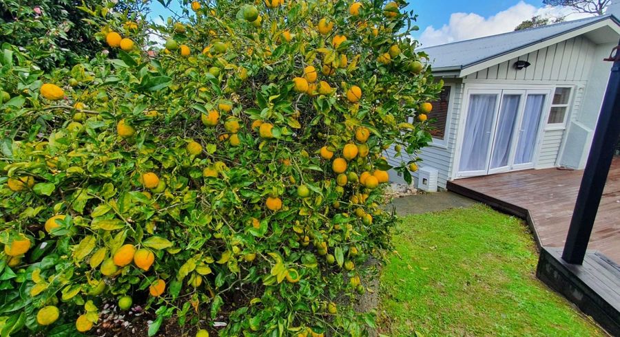  at 34 Valley View Rd, Glenfield, North Shore City, Auckland