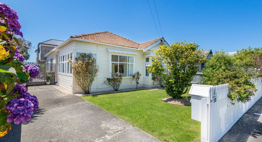  at 15 West Avenue, Saint Clair, Dunedin