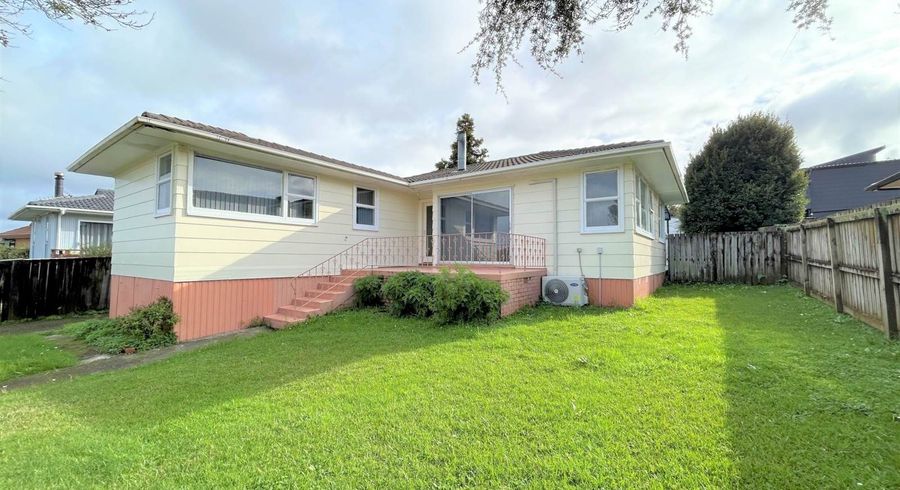  at 39 Harmel Road, Glendene, Waitakere City, Auckland