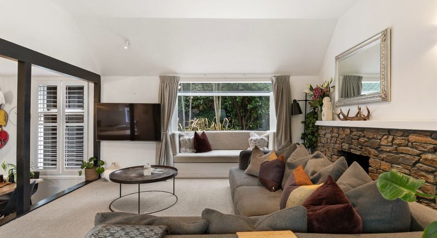  at 32 Evergreen Place, Sunshine Bay, Queenstown