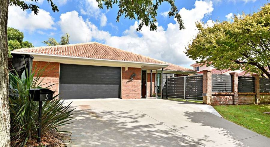  at 5 Cumbrian Place, Conifer Grove, Papakura, Auckland