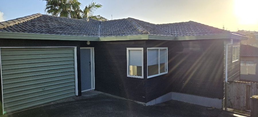  at 2/24 Wylie ave, Sunnynook, North Shore City, Auckland