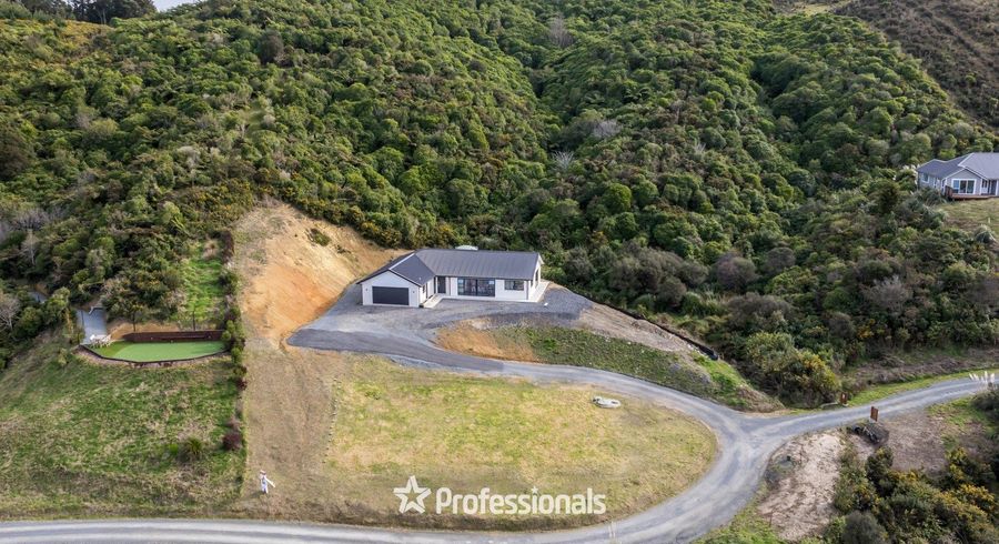  at 9 Margaret Mahy Drive, Blue Mountains, Upper Hutt