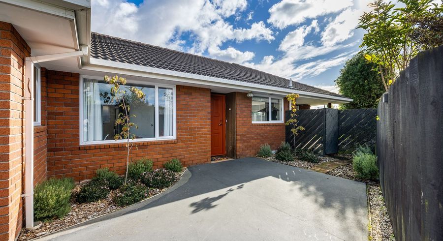  at 2/12 BARCLAY PLACE, Burwood, Christchurch