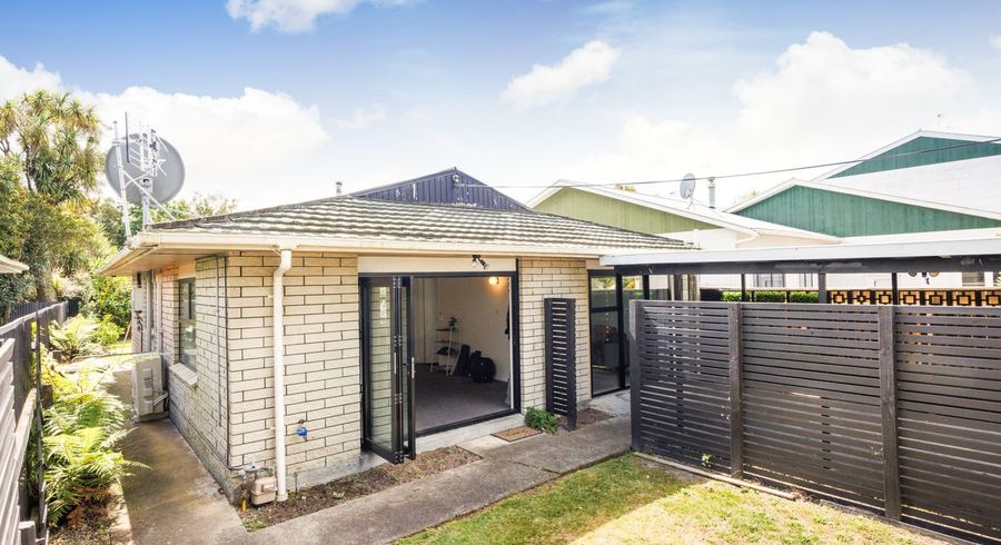 at 11 Slacks Road, Awapuni, Palmerston North