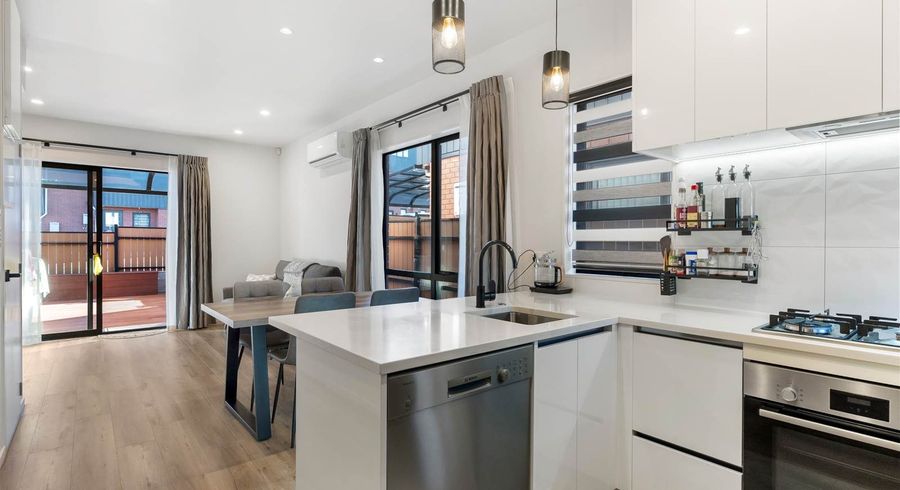  at 18 Treeline Lane, Flat Bush, Manukau City, Auckland