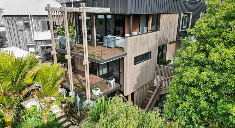  at 576C Grey Street, Hamilton East, Hamilton