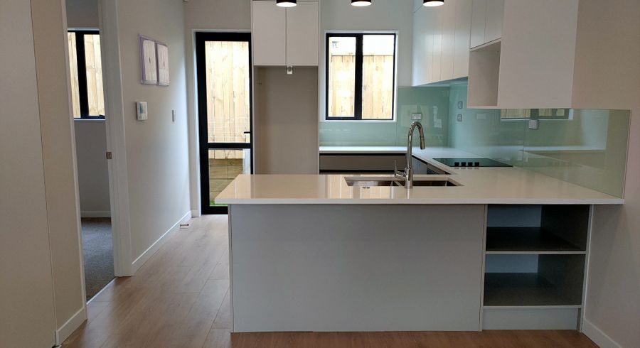  at 7/21 Humphrey Kemp Ave, Henderson, Waitakere City, Auckland