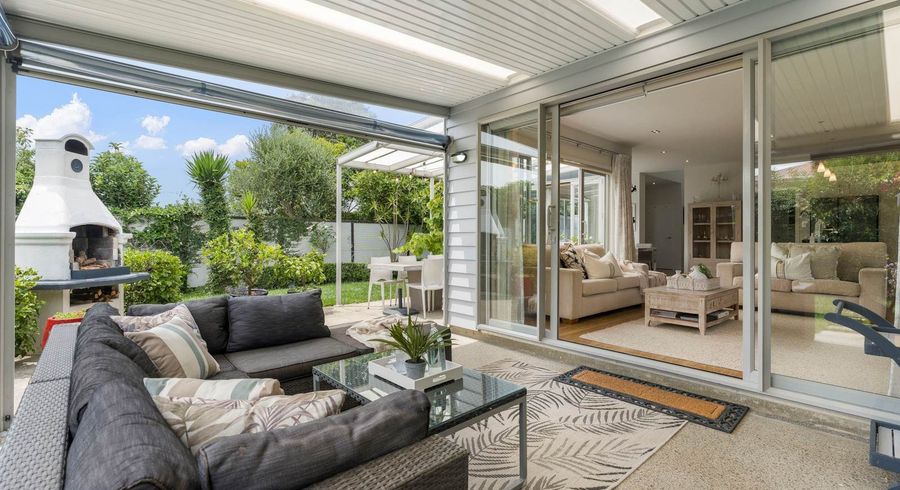  at 9a Sharon Road, Waiake, North Shore City, Auckland