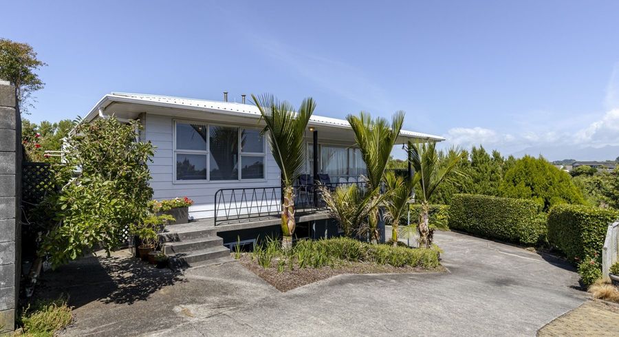  at 11A Longview Drive, Merrilands, New Plymouth, Taranaki