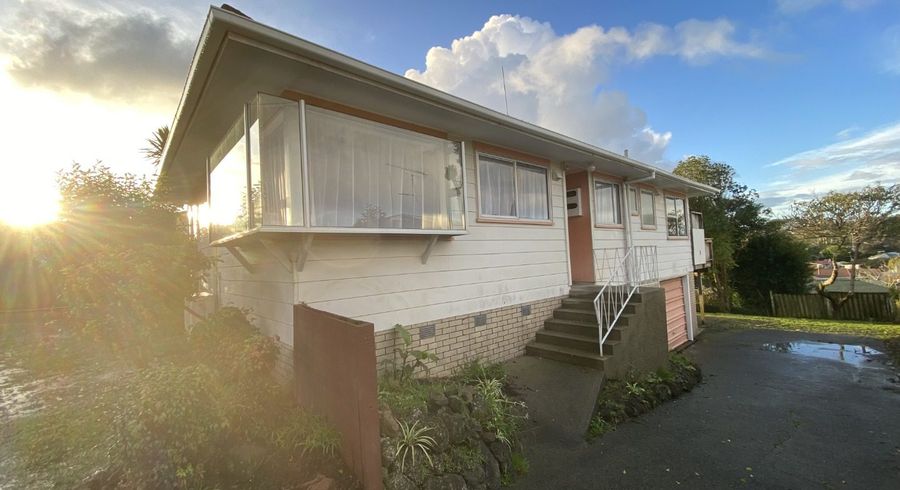  at 29  Cockayne Crescent, Sunnynook, North Shore City, Auckland