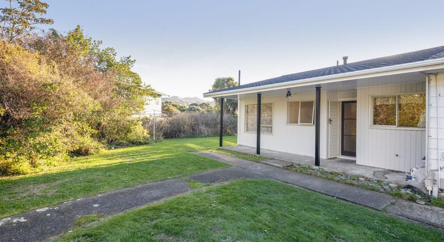  at 3/10 Petherick Crescent, Johnsonville, Wellington