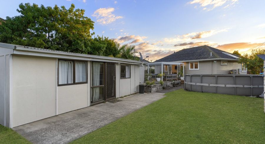  at 37 Waipani Road, Te Atatu Peninsula, Waitakere City, Auckland