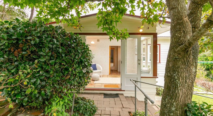  at 1A Trelissick Crescent, Ngaio, Wellington