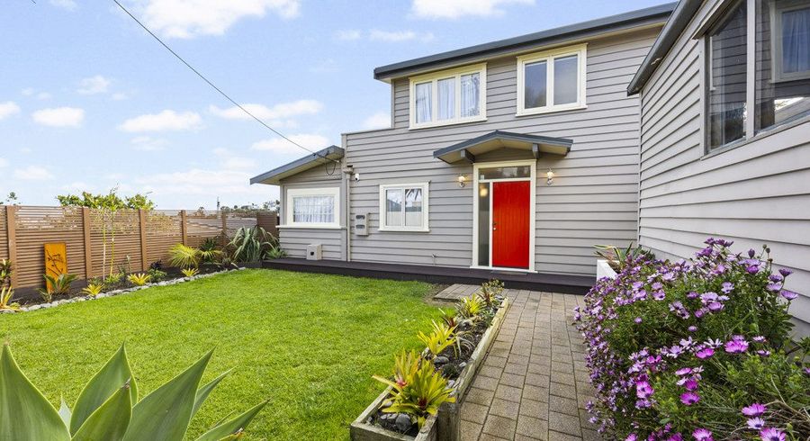  at 93 Island Bay Road, Beach Haven, North Shore City, Auckland