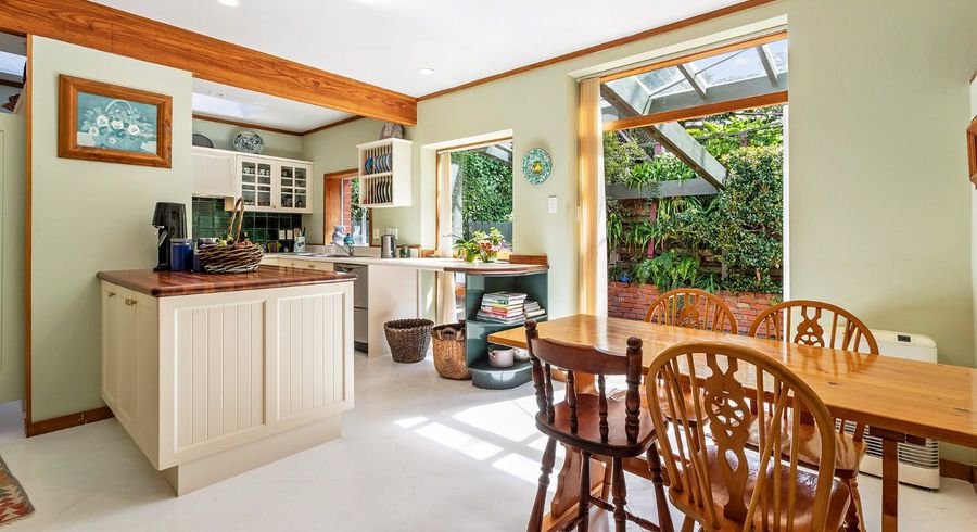  at 9 Fitzroy Street, Wadestown, Wellington