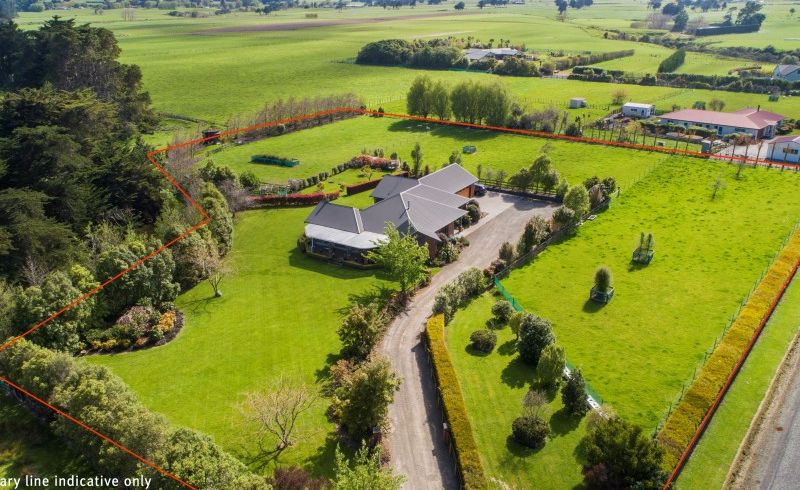  at 1 Bushview Lane, Palmerston North