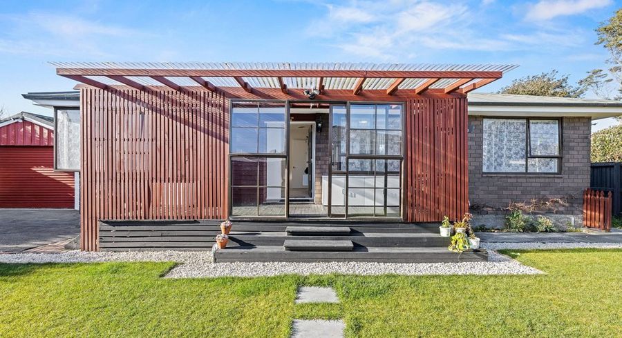  at 2/33 Tower Street, Hornby, Christchurch City, Canterbury