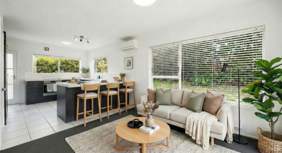  at 1/148 Glamorgan Drive, Torbay, North Shore City, Auckland
