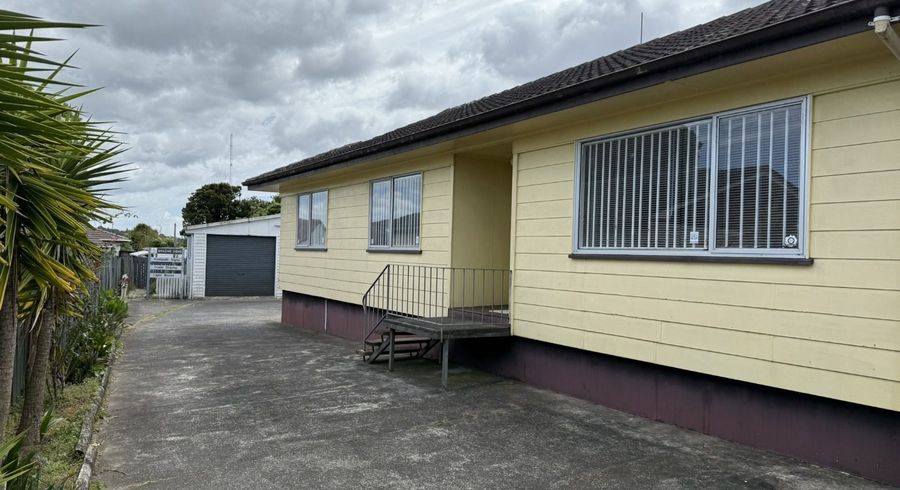  at 190 Universal Drive, Henderson, Waitakere City, Auckland