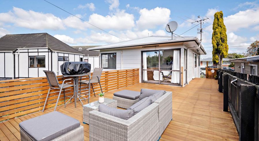  at 2/22 Myers Road, Manurewa East, Auckland