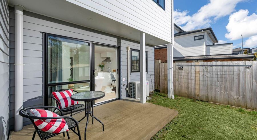  at 7/7 South Pacific Place, Henderson, Waitakere City, Auckland