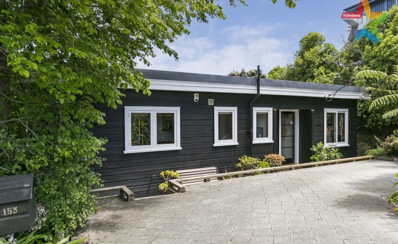  at 153 Nevay Road, Karaka Bays, Wellington
