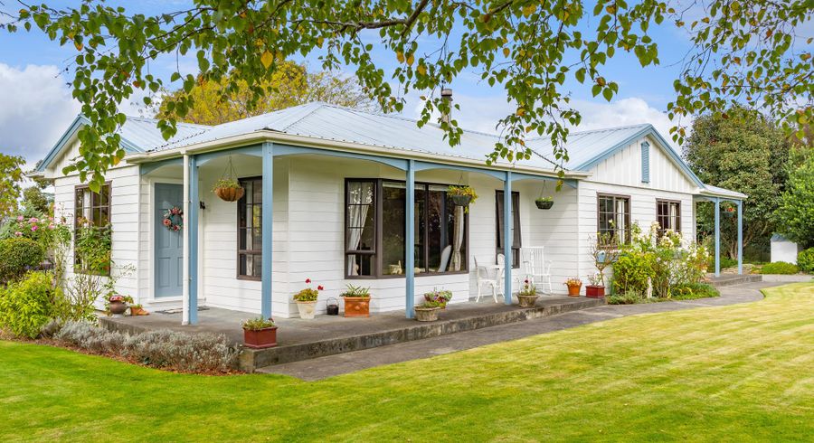  at 156 Gordon Street, Lansdowne, Masterton