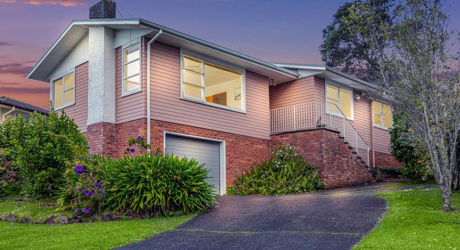  at 137 Moore Street, Hillcrest, Auckland