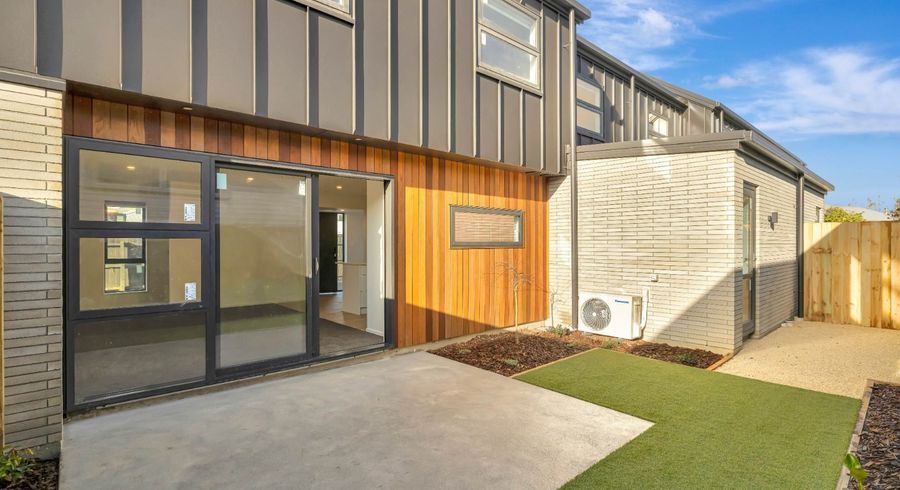  at 2/11 Spring Grove Street, Spreydon, Christchurch City, Canterbury
