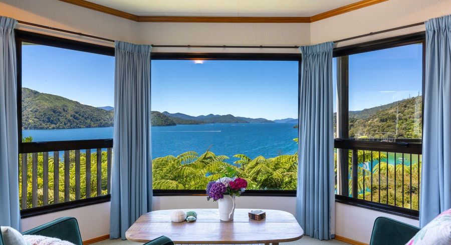  at 2069 Queen Charlotte Drive, Picton