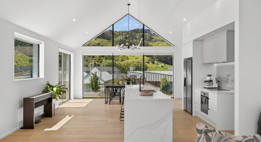  at 6 Round Hill Rise, Cracroft, Christchurch City, Canterbury