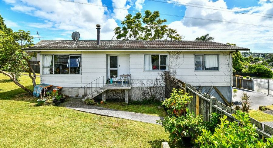  at 35 Reynella Drive, Massey, Waitakere City, Auckland