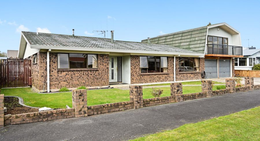  at 14 Colstone Street, Glenview, Hamilton