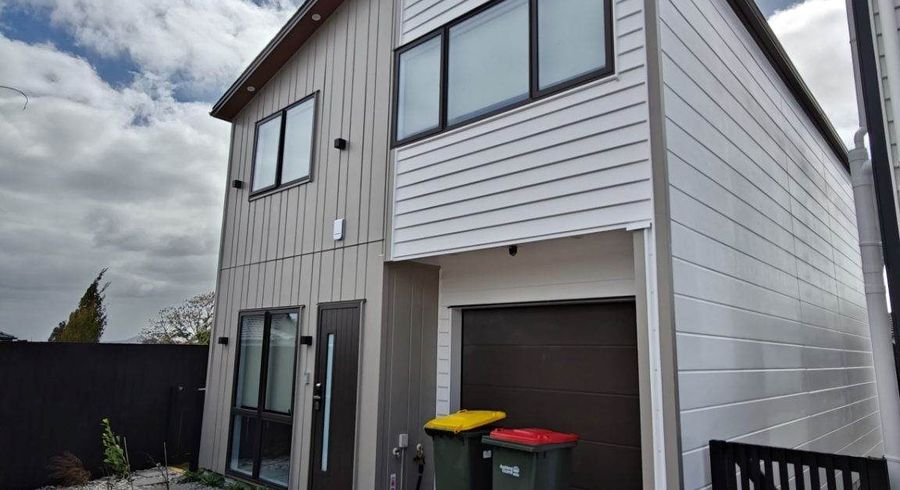  at 4/52 Hutchinsons Road, Bucklands Beach, Manukau City, Auckland