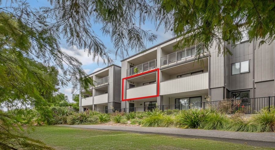 at 104/5 Tobruk Road, Panmure, Auckland City, Auckland