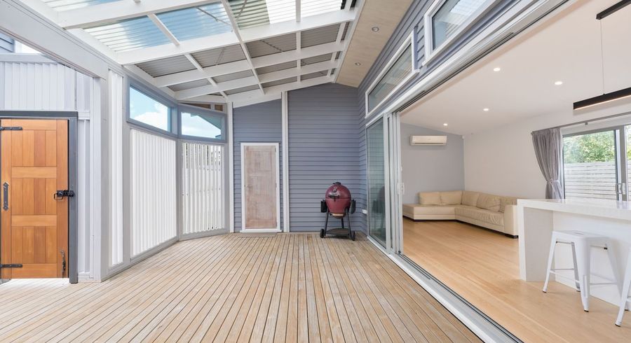  at 129a Riverpark Cre, Henderson, Waitakere City, Auckland