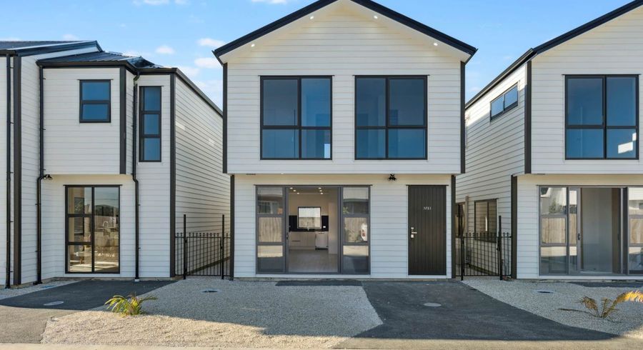  at 2/13 Kimpton Road, Papatoetoe, Manukau City, Auckland