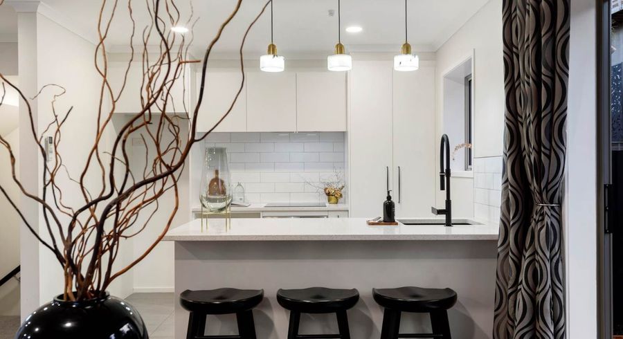  at 6/13 Kaihu Street, Northcote, Auckland