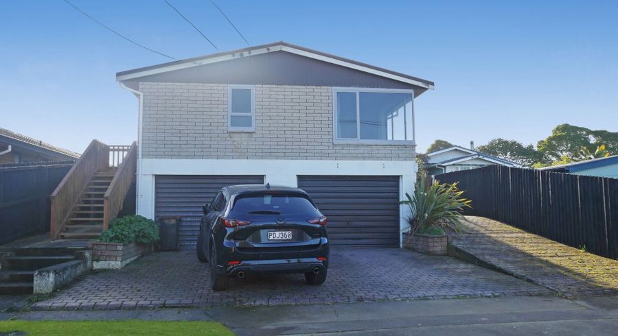  at 14 Pacific Rd, North New Brighton, Christchurch City, Canterbury